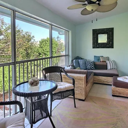 804 Mariners Club Apartment
